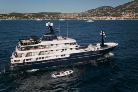 Former F1 boss Bernie Ecclestone bought Flavio Briatore’s £18m yacht for bargain £6.6m after it’s seized by police