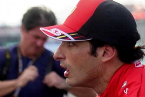 Carlos Sainz takes pole at US Grand Prix in Austin with Max Verstappen to start second as F1 mourns Dietrich Mateschitz