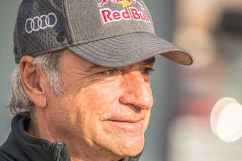 Carlos Sainz Sr crashes in Dakar Rally and is airlifted to hospital but tells helicopter to TURN BACK and return to race