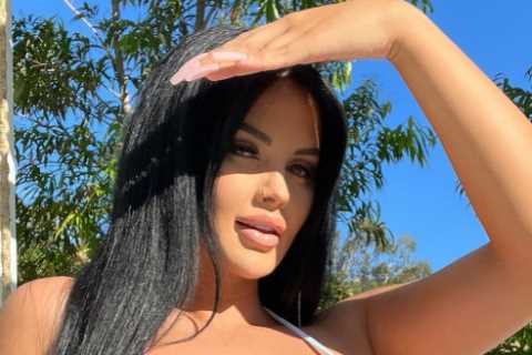 ‘The most sexy curvaceous body EVER’ – OnlyFans star Renee Gracie leaves fans speechless with jaw-dropping bikini snaps