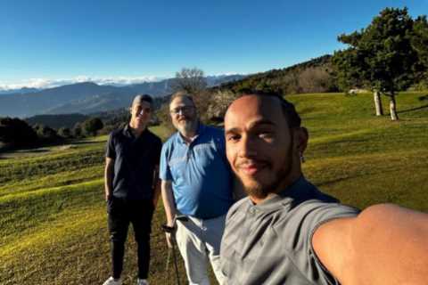 Lewis Hamilton takes break from early F1 season struggles as he heads to golf course with Brit pal Lando Norris