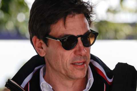 Toto Wolff joins billionaire’s club with Tiger Woods and Lebron James despite horror F1 season for Hamilton and Mercedes