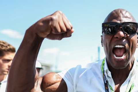 F1 fans praise Hollywood star as he ‘pec dances’ for Martin Brundle in ‘brilliant’ grid walk