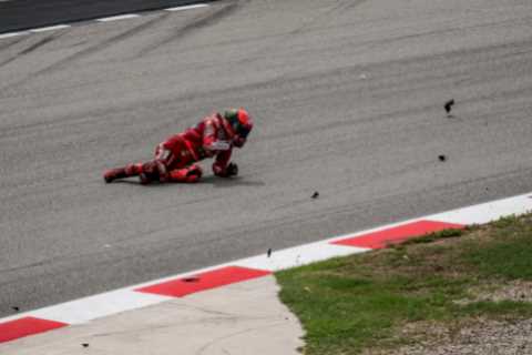 Horrifying Moment Moto GP World Champion Thrown from Bike and Run Over by Two Rivals Before Being Rushed to the Hospital