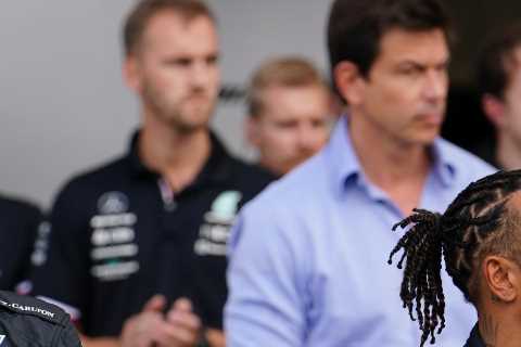 Lewis Hamilton and George Russell's Ice Bath Adventure in Singapore